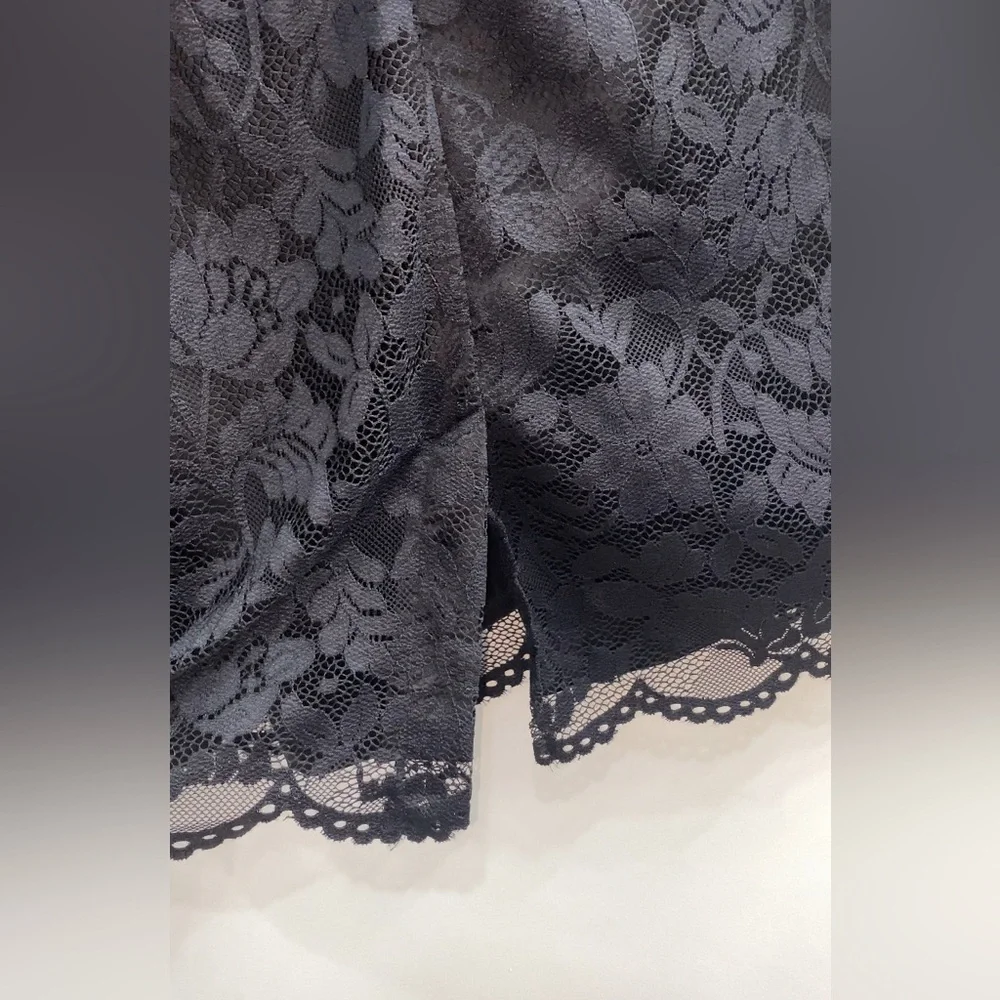 Torrid Black Lace Pencil Skirt Women's Size 18 Lined Goth Whimsygoth party
